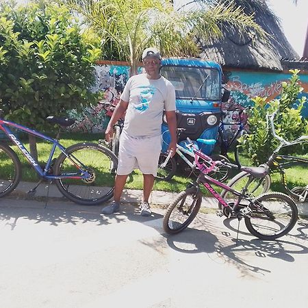 Хостел Authentic Bicycle Tours And Backpackers Совето Екстер'єр фото
